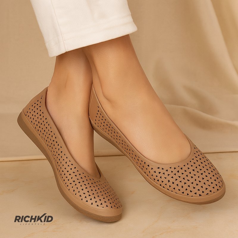 Beige Cutout Pam Shoe - Image 11