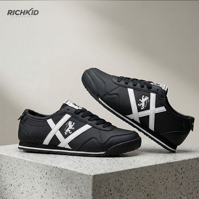 RedTape Classic Black - Image 2