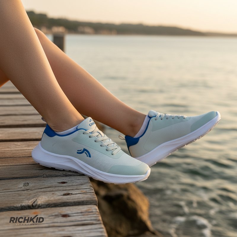 Crivit LightGear Sports shoe Mint Blue - Image 3