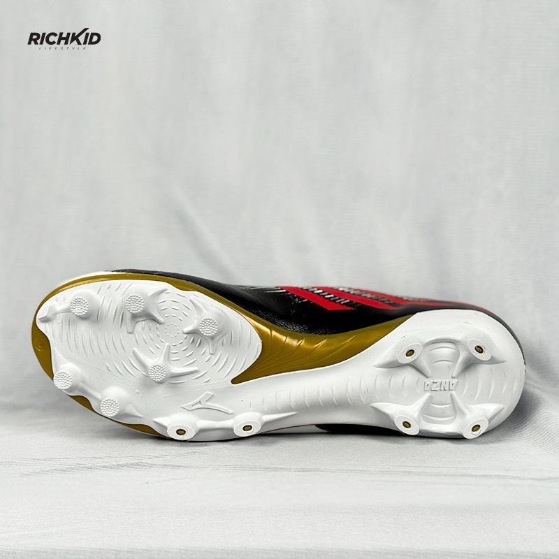 Red soccer boot New - Image 5