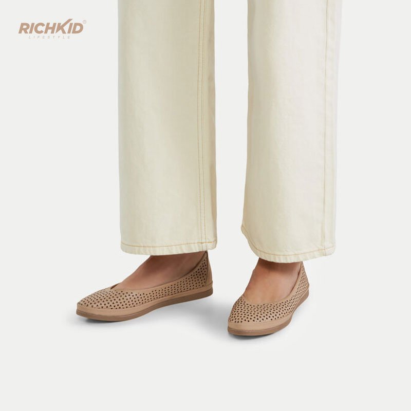 Beige Cutout Pam Shoe - Image 9