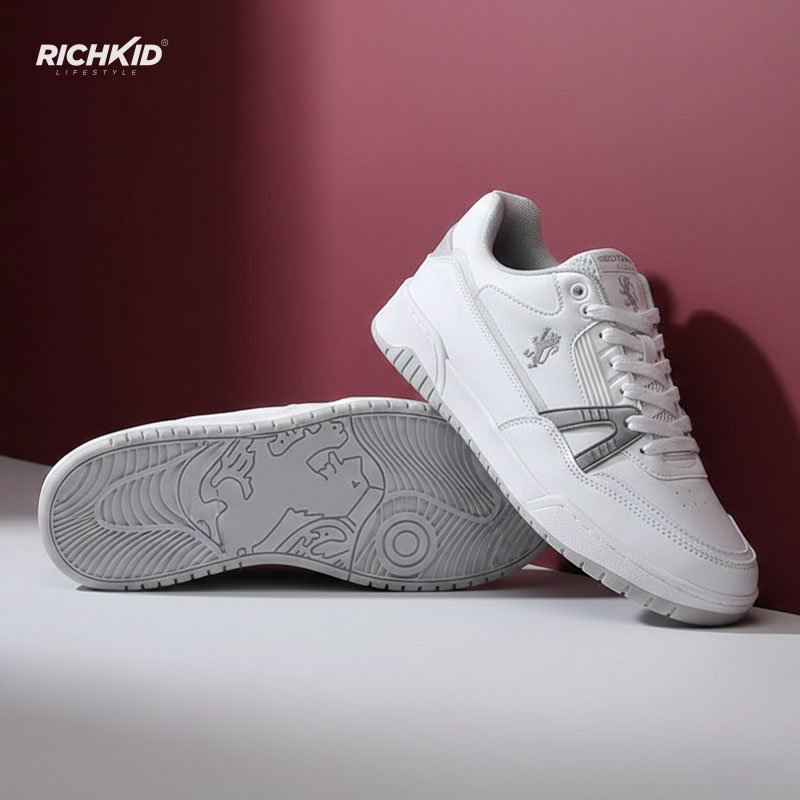 lowcut Grey Sneakers