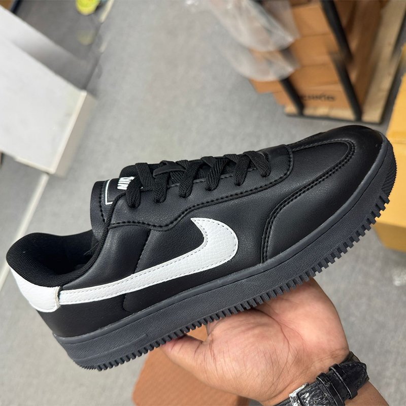 Nike General 82 black