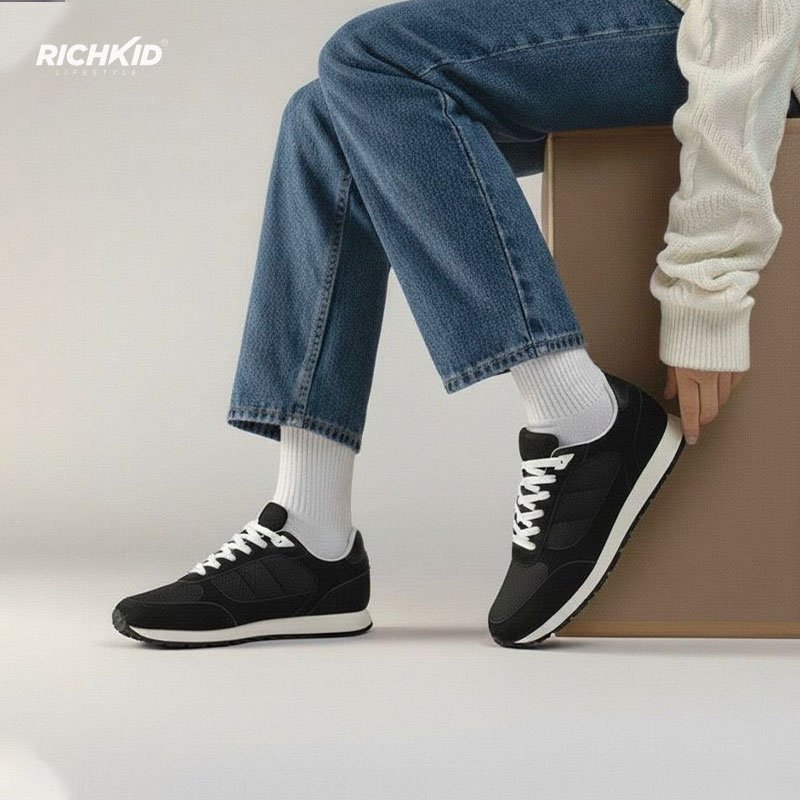 Black–White Casual Shoes - Image 3