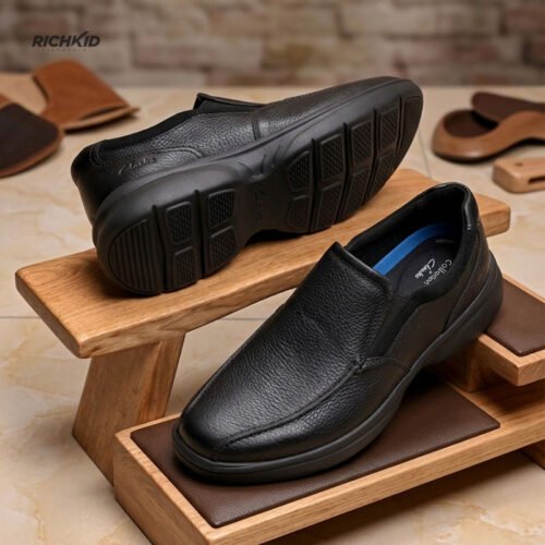 Clarks Slip-On Shoe Black