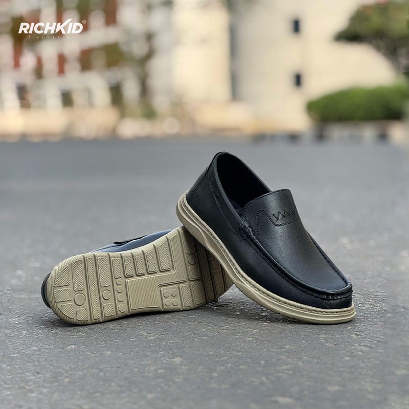 Classic Black Leather Loafer