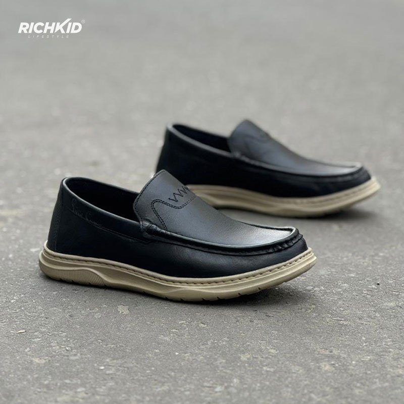 Classic Black Leather Loafer - Image 5