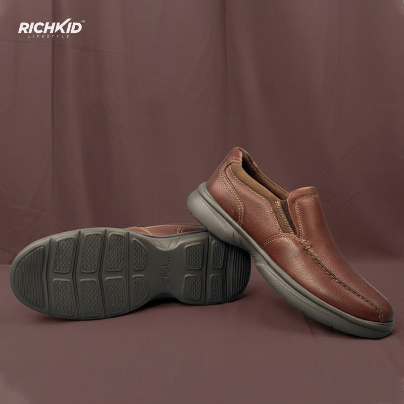 Clarks Slip-On Shoe Wine Red