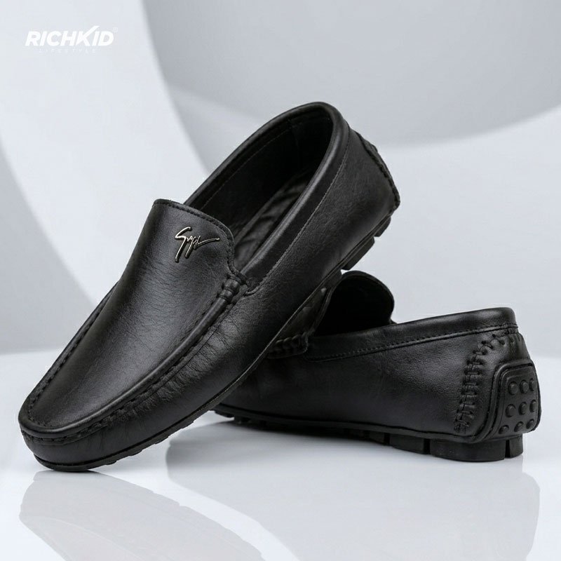 Classic Ornament Loafer Black