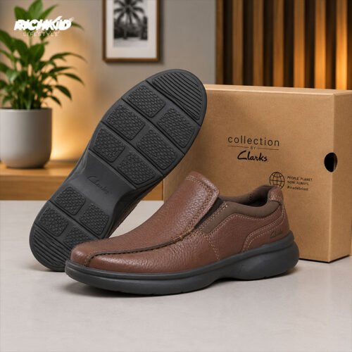 Clarks Slip-On Shoe Light Brown