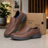 Clarks Slip-On Shoe Light Brown - Image 3