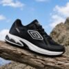 Umbro black sports shoe