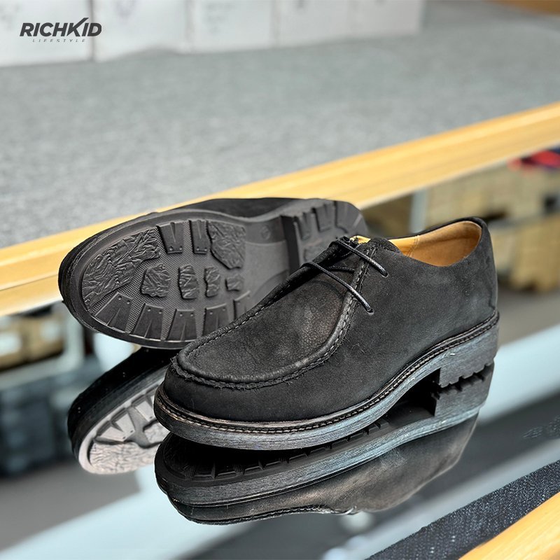 laceUp Business Casual Black - Image 3