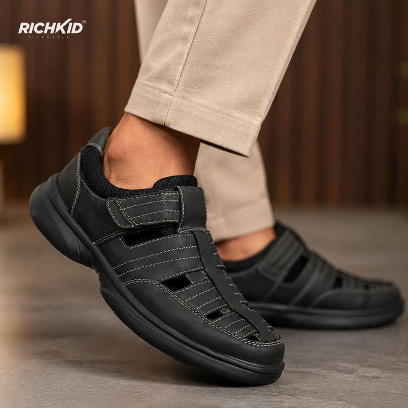 Clarks Genuine Leather Cycle Shoes Plain Black - Image 6