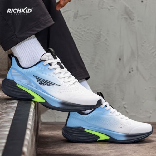 RT AeroPulse Sports Shoe white blue